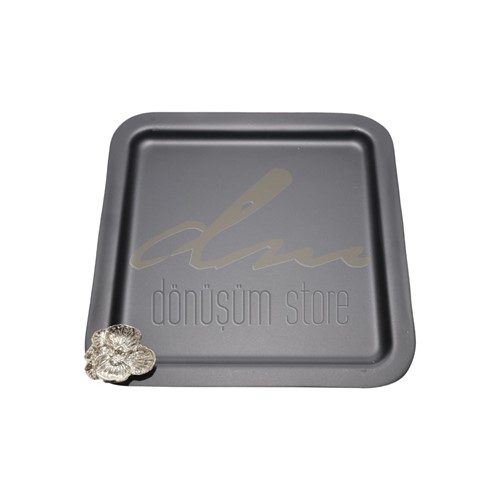 gül aksesuarlı tepsi 20x20cm (gül detayı altın/gümüş/oksit), abajur, dekor, sandık, deri kutu, servis seri, kalemlik, dekoratif, saksı, polyester, kürezade, puf, mercan, vazo, set, vazo seti, seramik, boru, viking borusu, kristal, zeytin dalı, hayvan dekoru, polyester dekor, metal dekor, metal ürün, sehpa